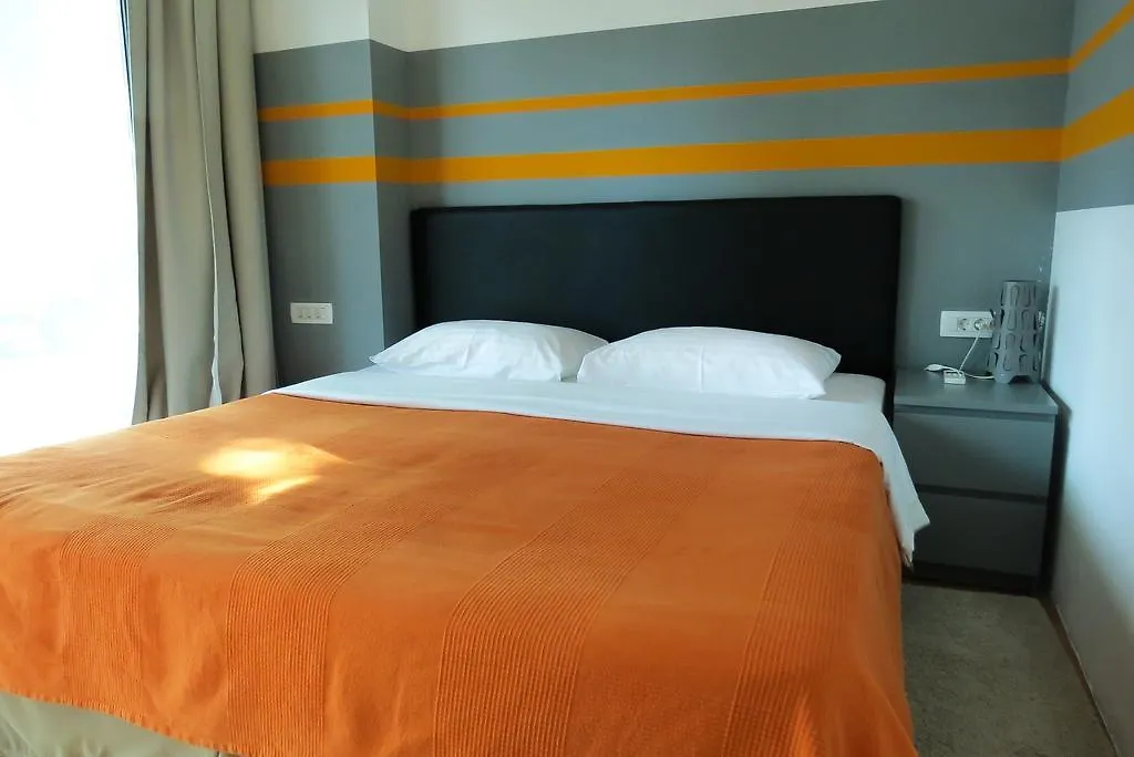 Bed And Breakfast Four Rooms Zadar Couette-café
