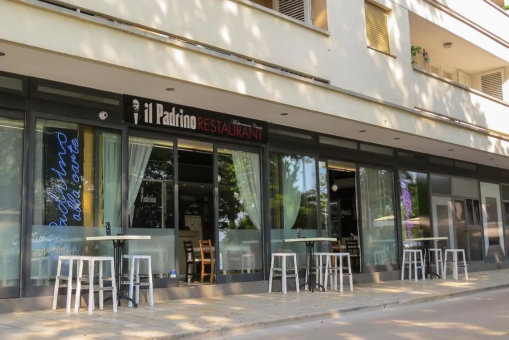 Bed And Breakfast Four Rooms Zadar Couette-café