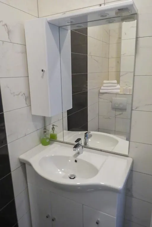 *** Couette-café Bed And Breakfast Four Rooms Zadar Croatie